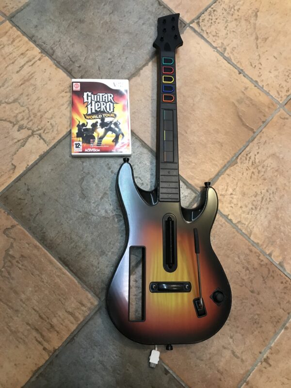 Guitar Hero-guitar + World Tour #1(Wii)