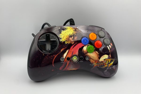 Xbox 360: Controller. Wired Street Fightr IV fra Madcatz